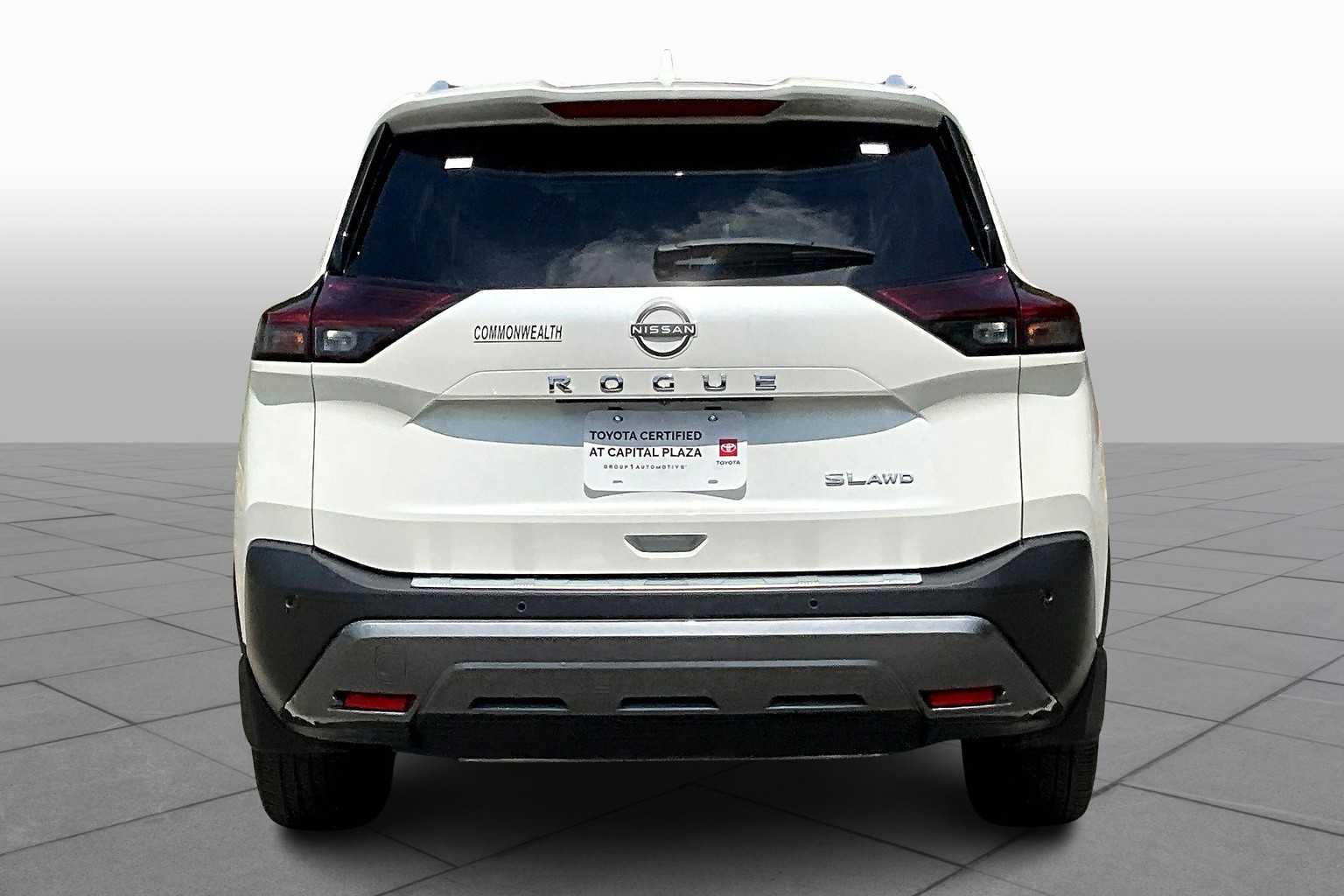 2023 Nissan Rogue SL photo 4