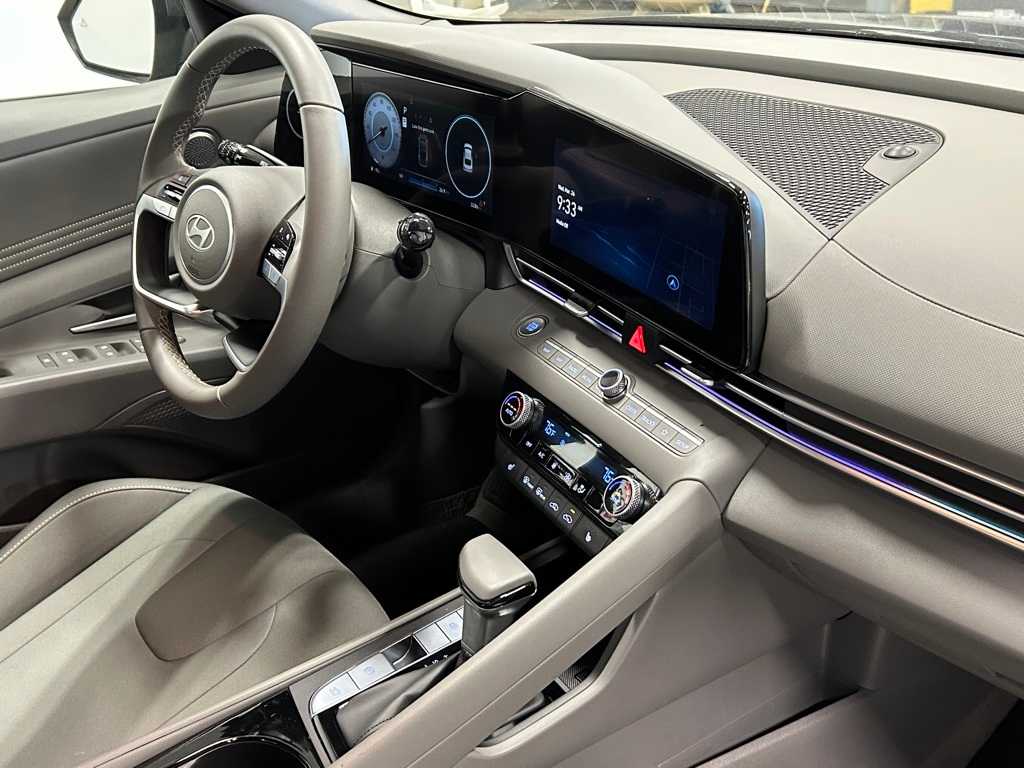 2024 Hyundai Elantra SEL Convenience photo 31