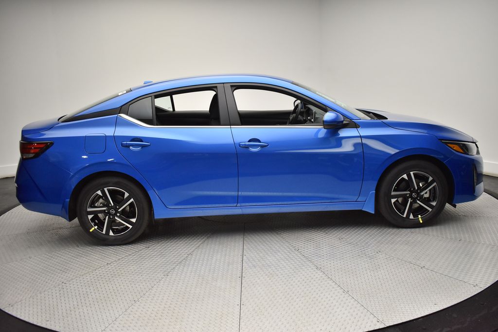 2025 Nissan Sentra SV photo 4