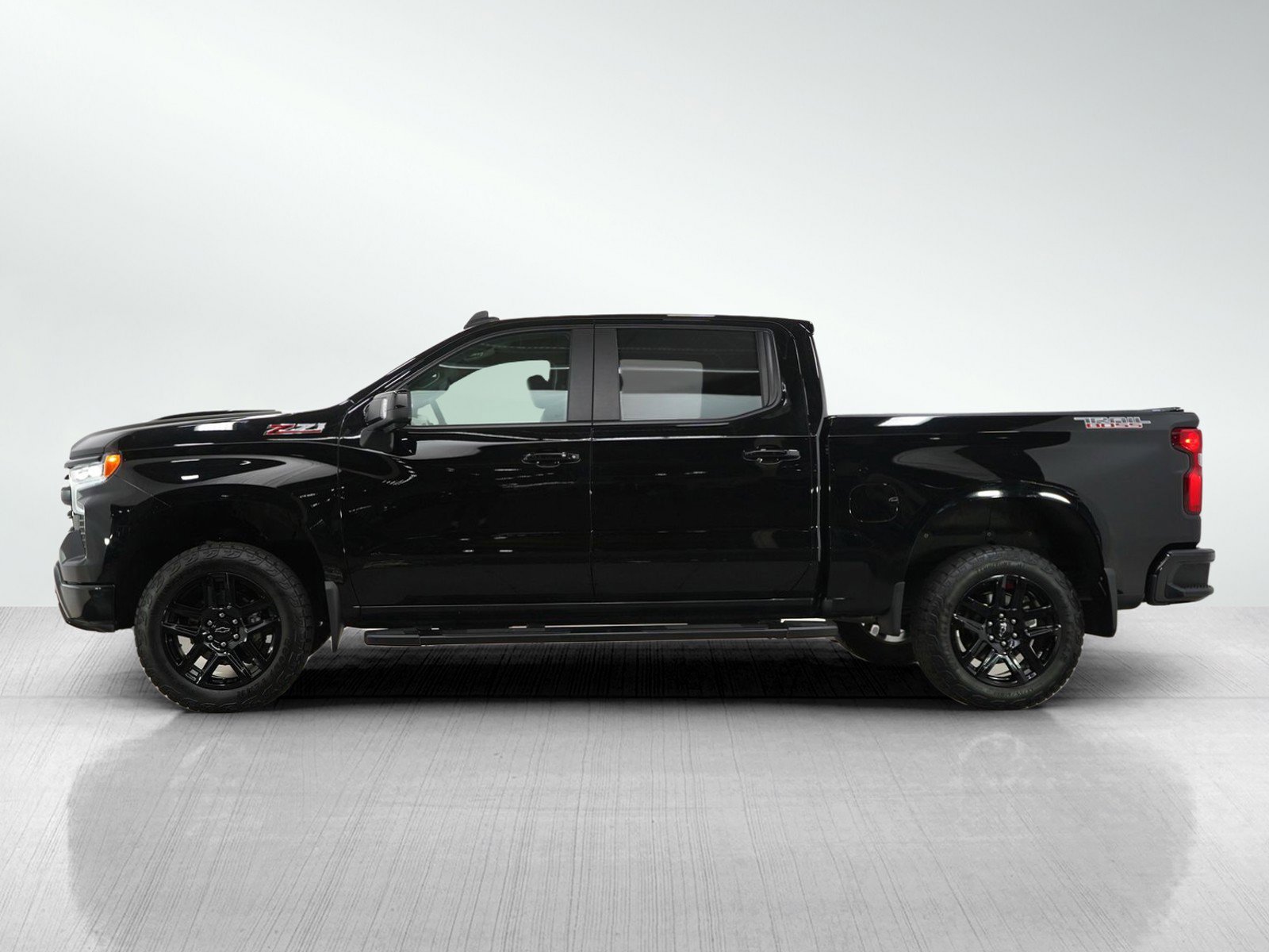 Used 2023 Chevrolet Silverado 1500 LT Trail Boss with VIN 3GCUDFED6PG214856 for sale in White Bear Lake, Minnesota