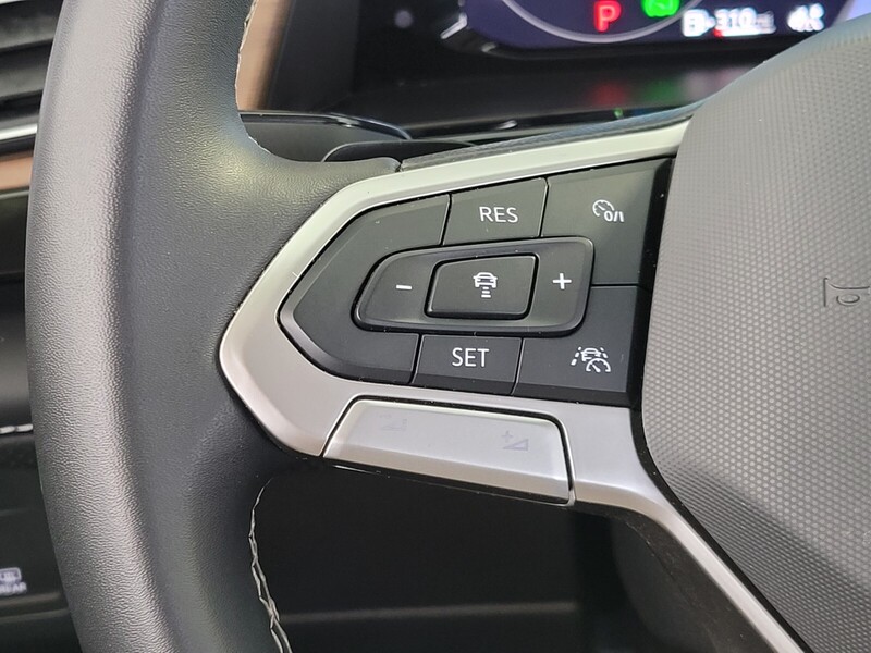 2024 Volkswagen Atlas SE Technology photo 28