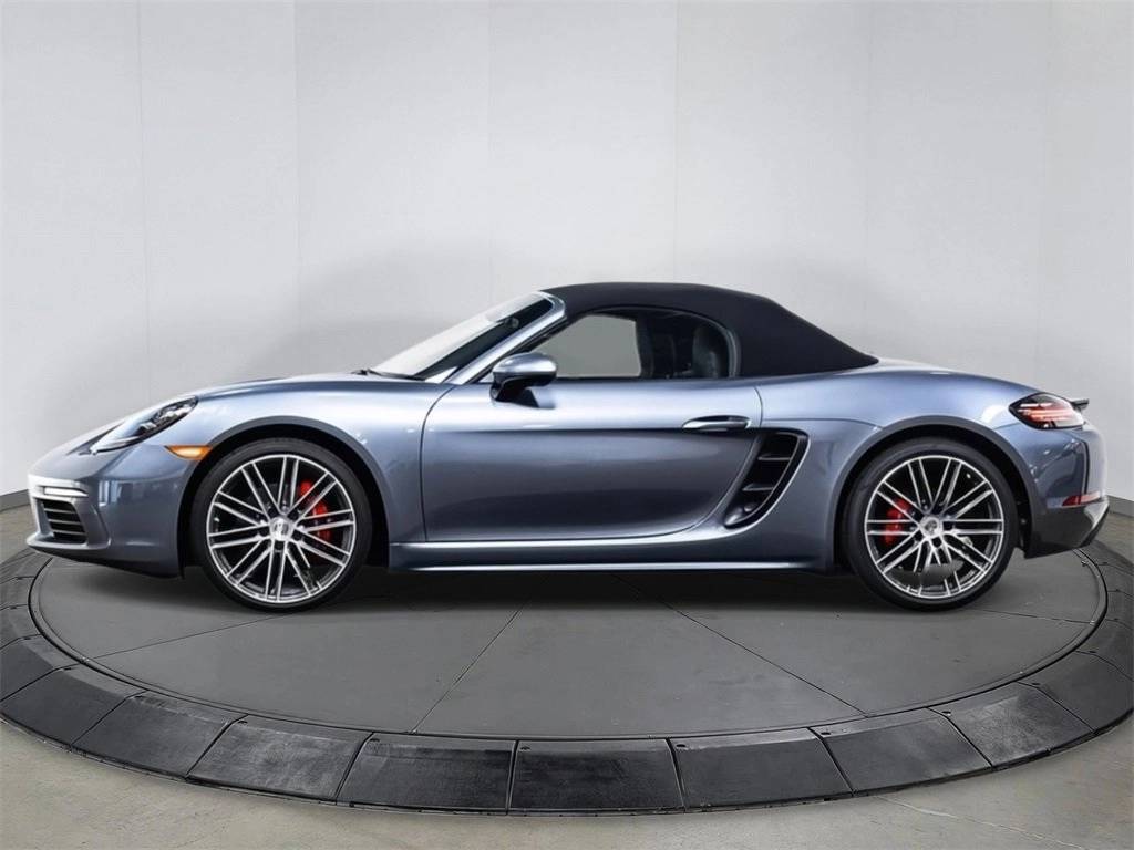 2025 Porsche Boxster S photo 2