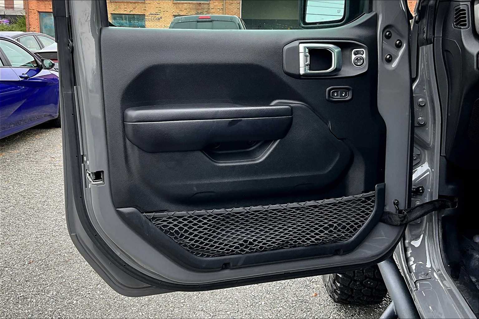 2021 Jeep Gladiator Willys photo 21