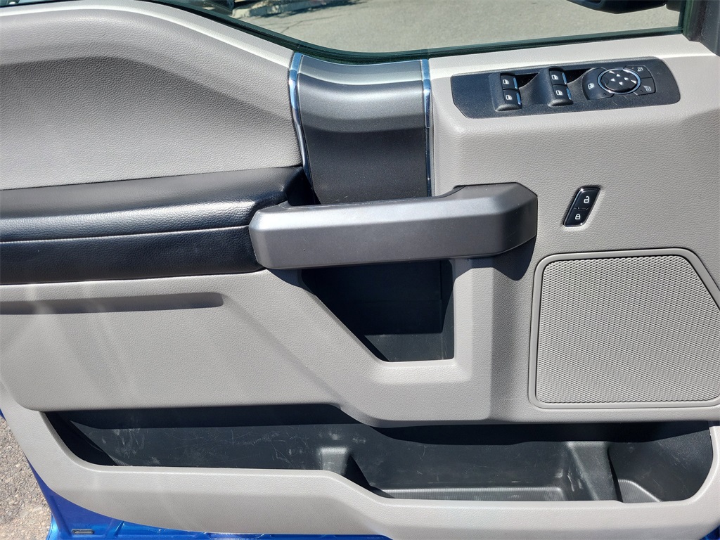 2016 Ford F-150 XLT photo 14