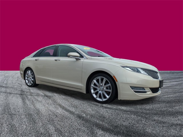 2016 Lincoln MKZ Base photo 2
