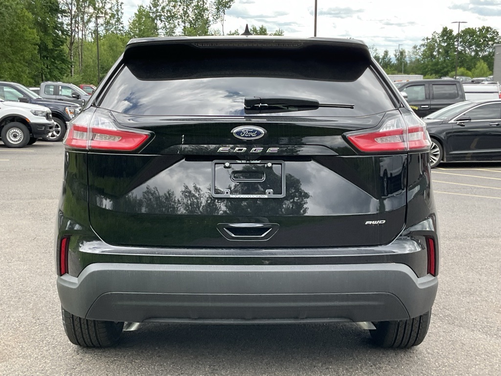 2024 Ford Edge SE photo 12