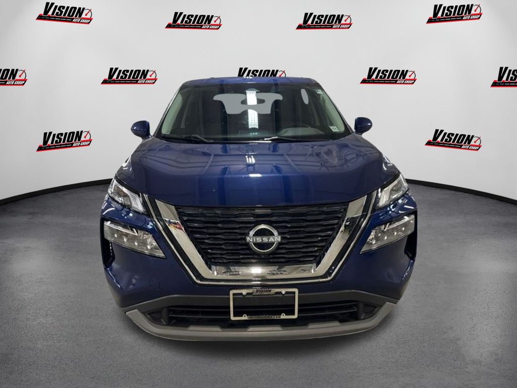 2023 Nissan Rogue SV photo 2