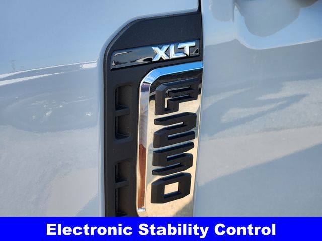 2026 Ford F-250 XLT photo 9