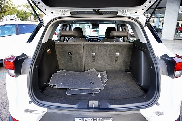 Used 2022 White Chevrolet LT image 12