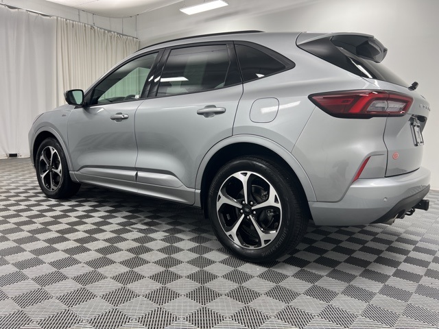 2023 Ford Escape ST-Line Select photo 4