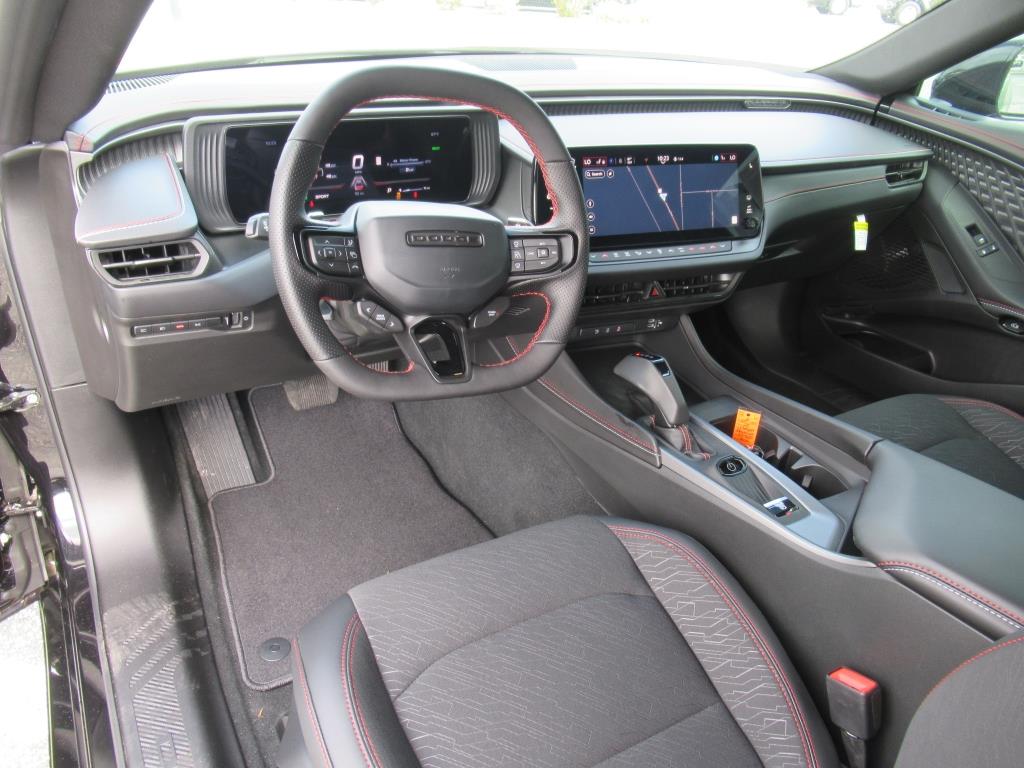 2025 Dodge Charger R/T photo 8