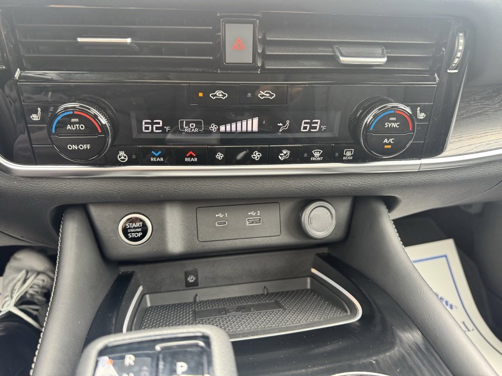 2023 Nissan Rogue Platinum photo 18