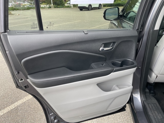 2019 Honda Pilot Elite photo 27