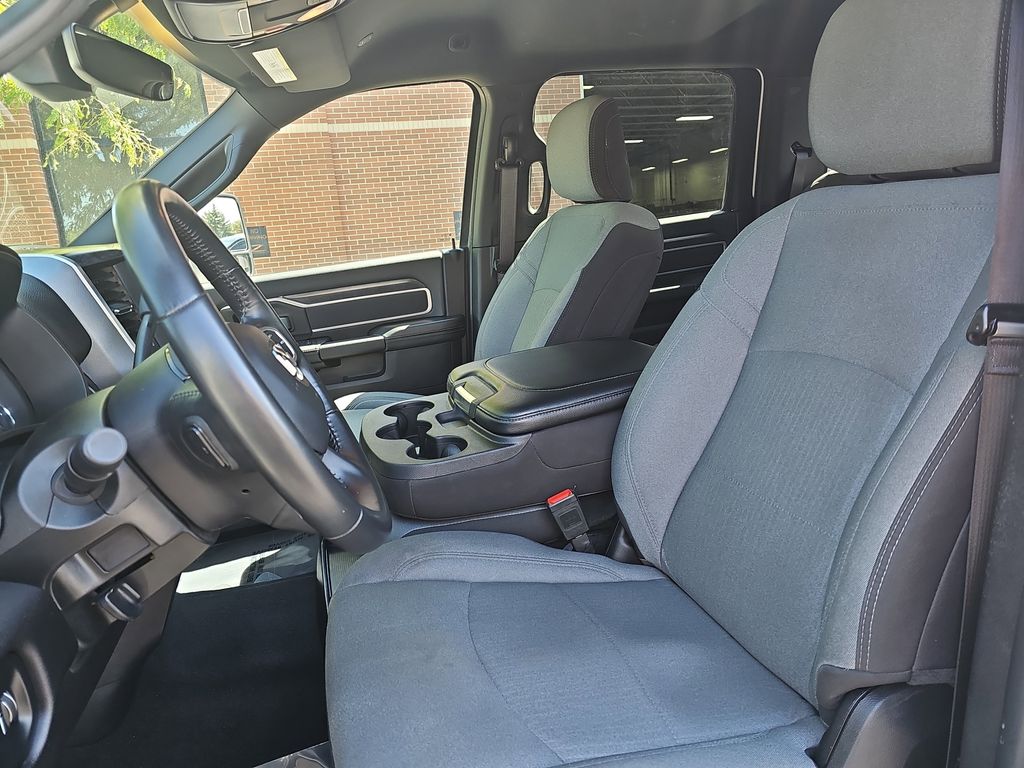 2024 Ram 2500 Big Horn photo 14