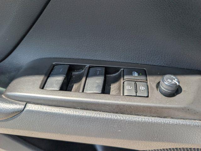 2023 Toyota Camry SE photo 23