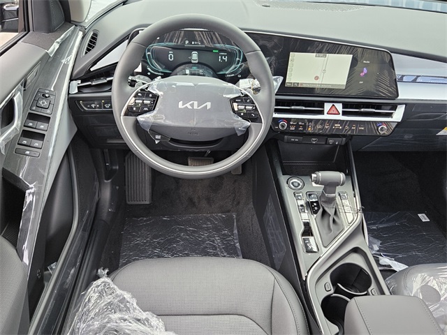 2025 Kia Niro SX photo 4