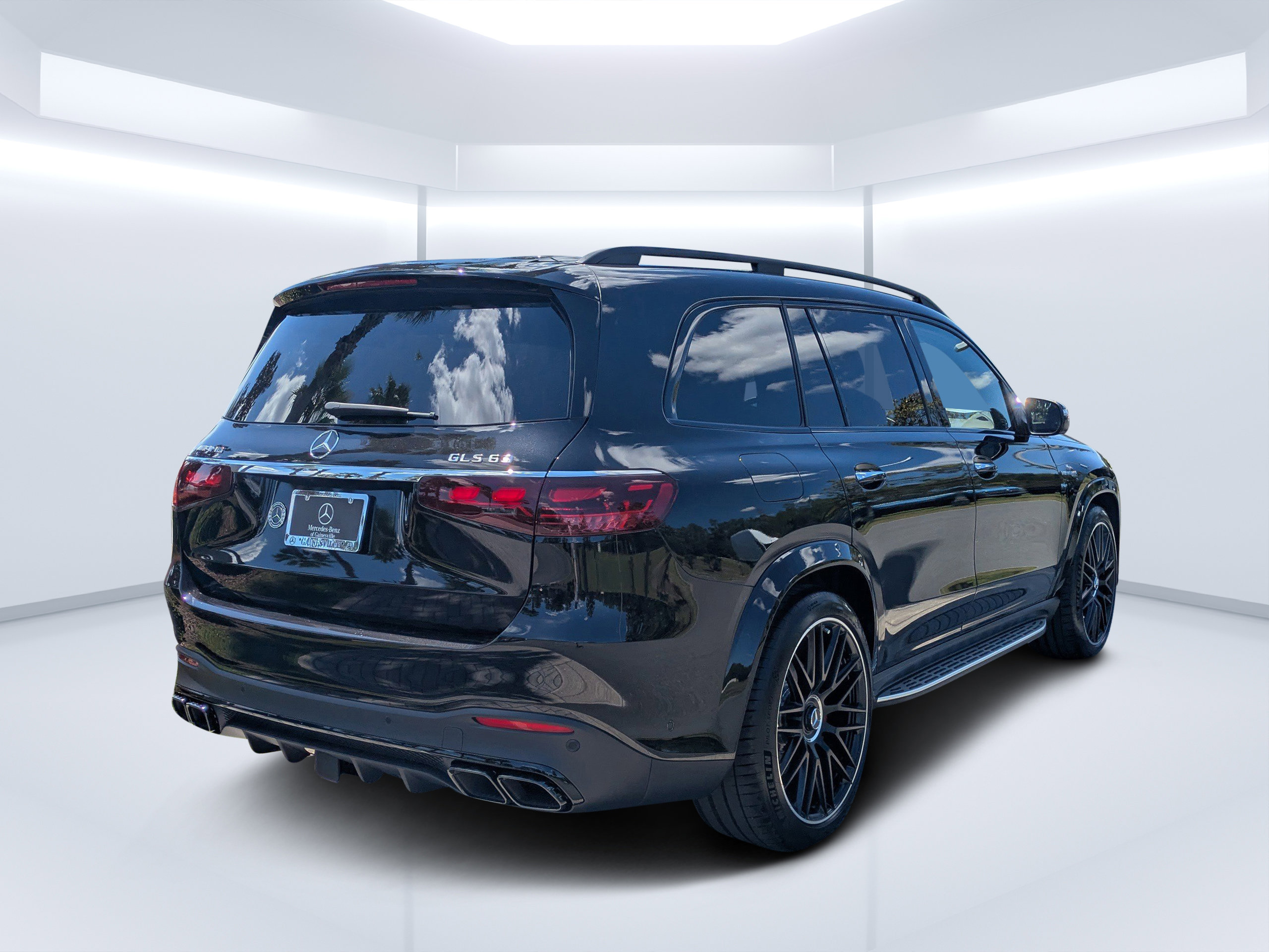 2026 Mercedes Benz GLS AMG 63 4MATIC photo 3