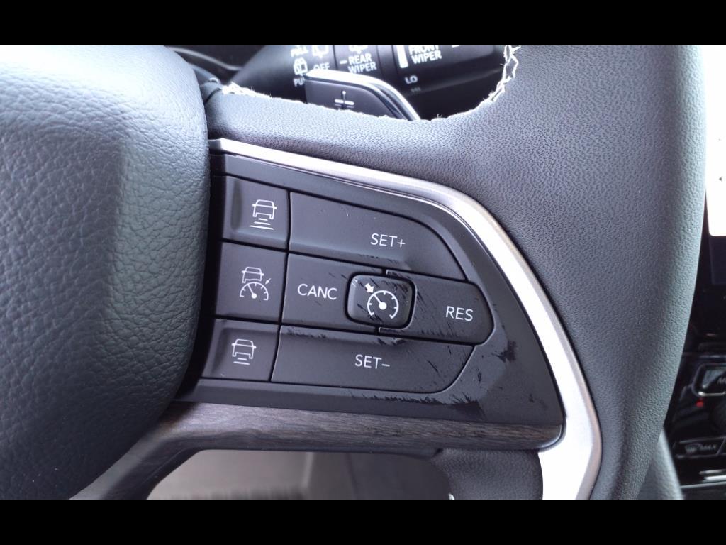 2025 Jeep Grand Cherokee Limited photo 16