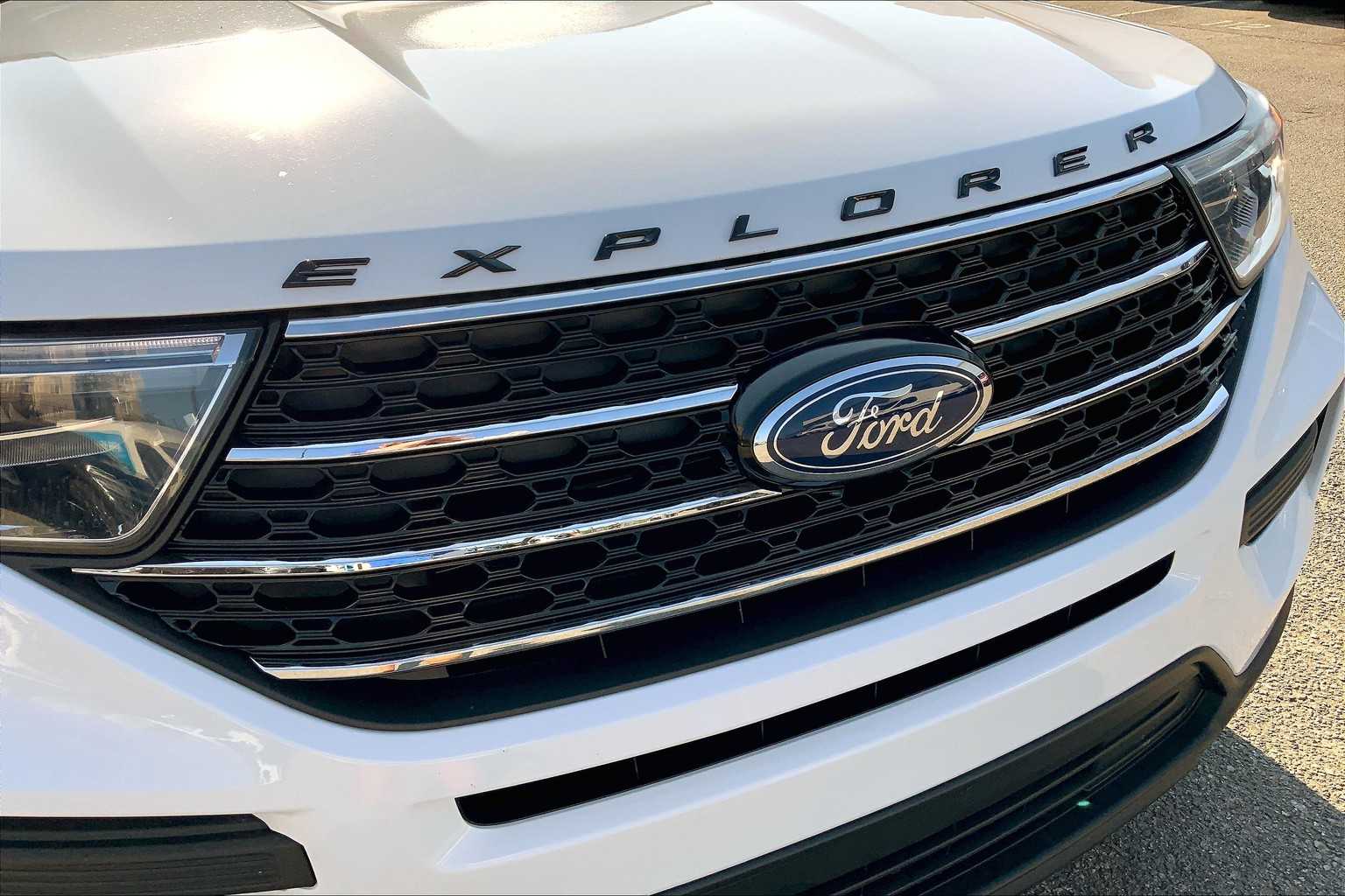 2020 Ford Explorer XLT photo 27