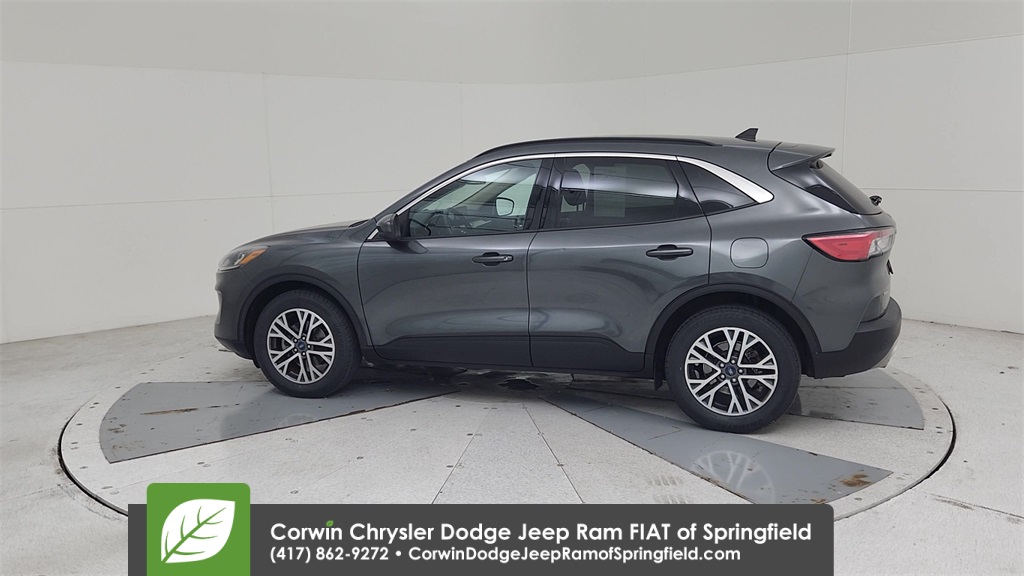 2020 Ford Escape SEL photo 9