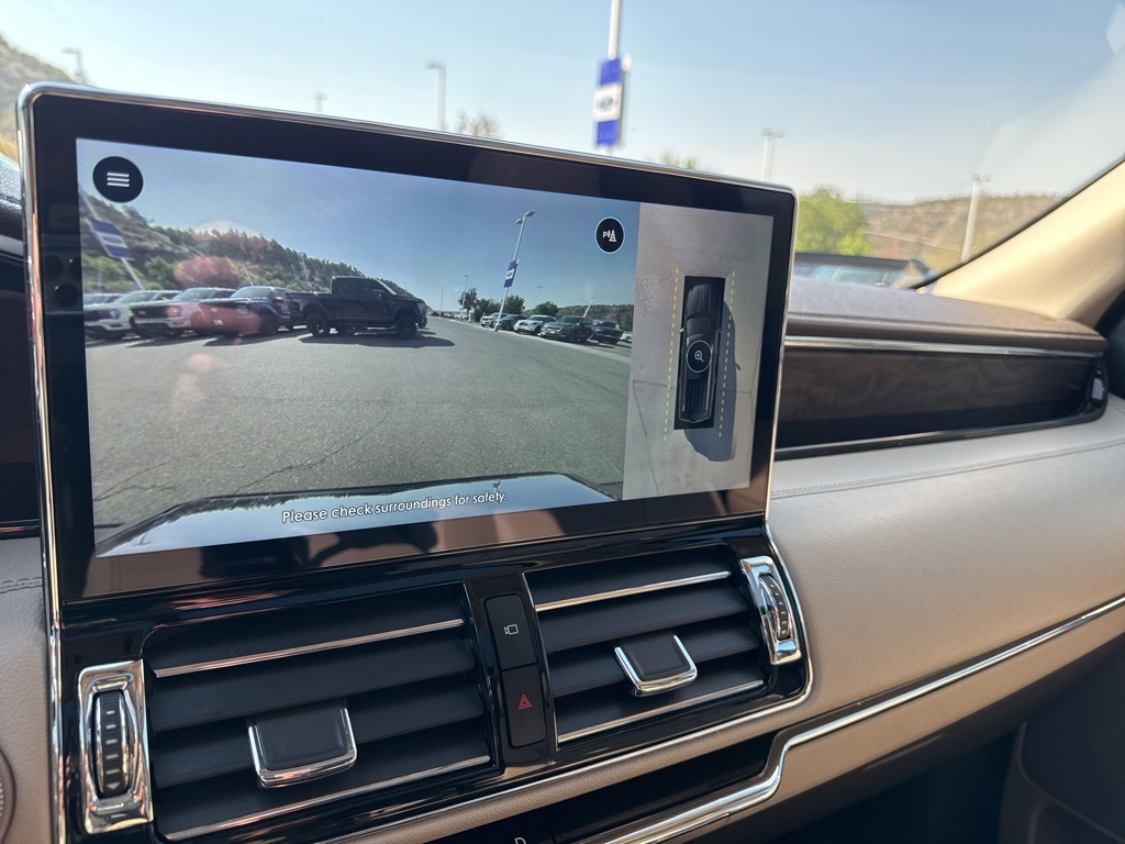 2023 Lincoln Navigator L Reserve photo 23