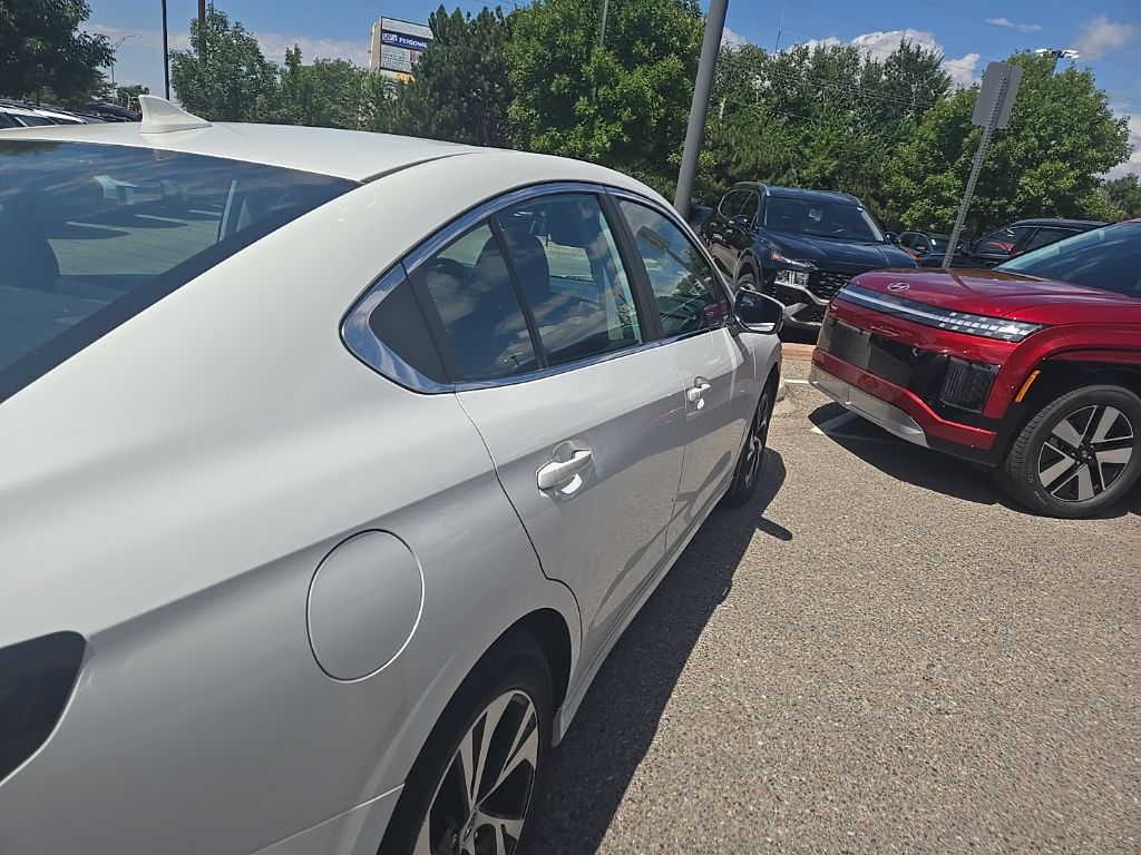 2020 Subaru Legacy Premium photo 3