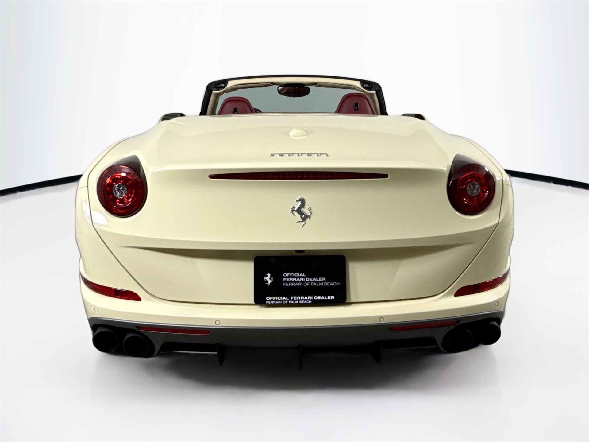2017 Ferrari California T photo 6