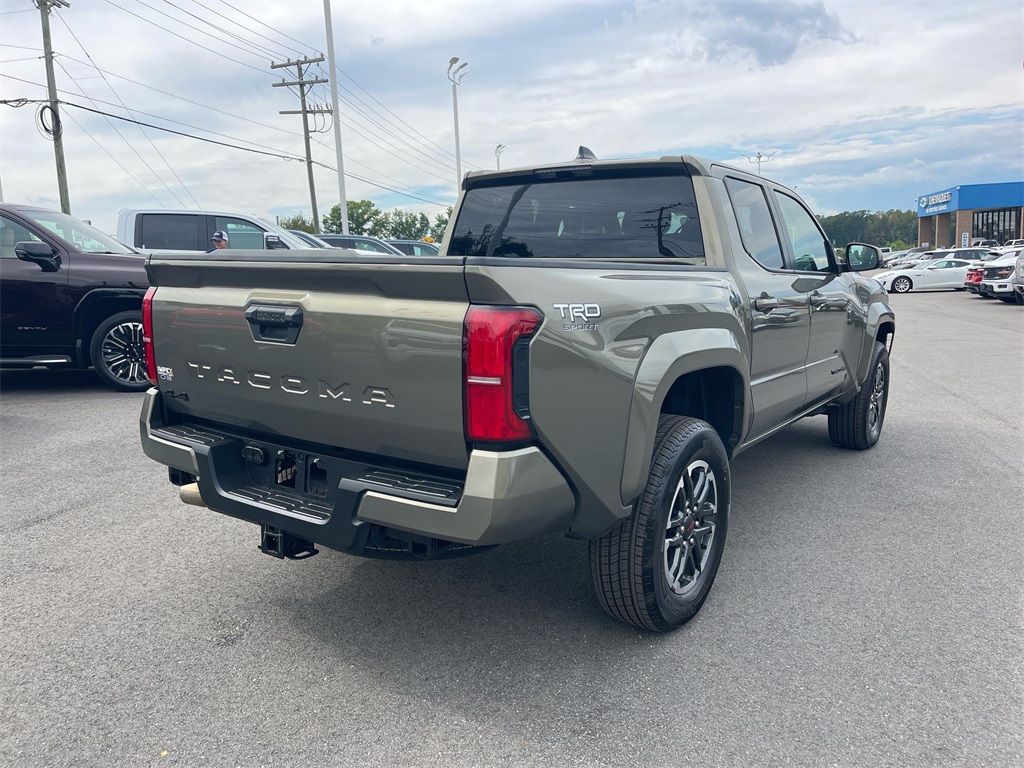 2025 Toyota Tacoma TRD Sport photo 4