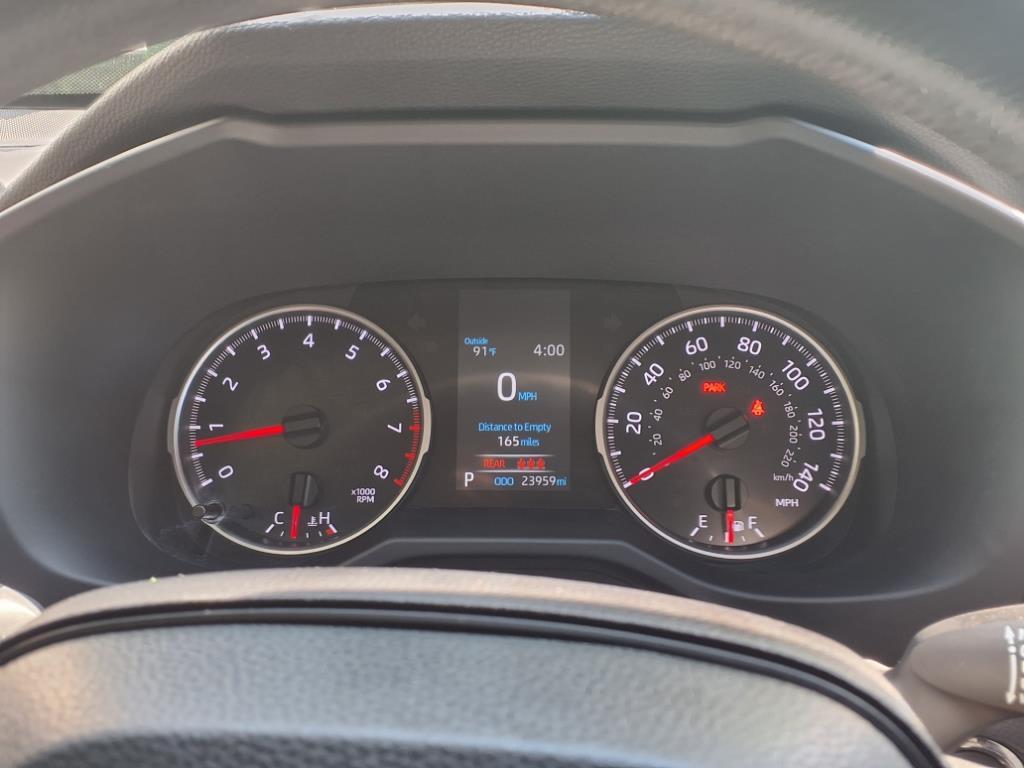 2022 Toyota RAV4 XLE photo 13