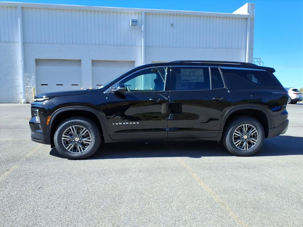 2026 Chevrolet Traverse photo 2
