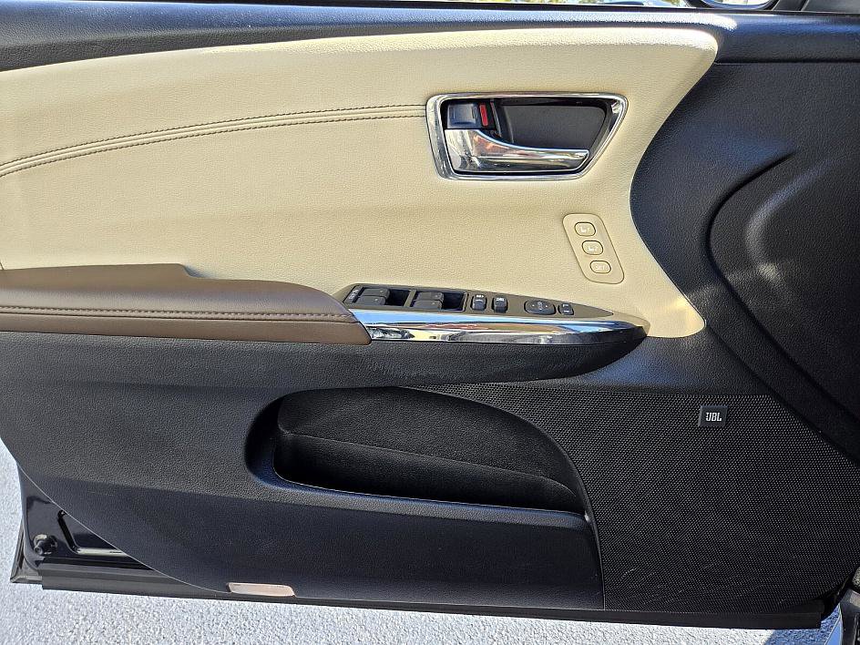 2018 Toyota Avalon Limited photo 29