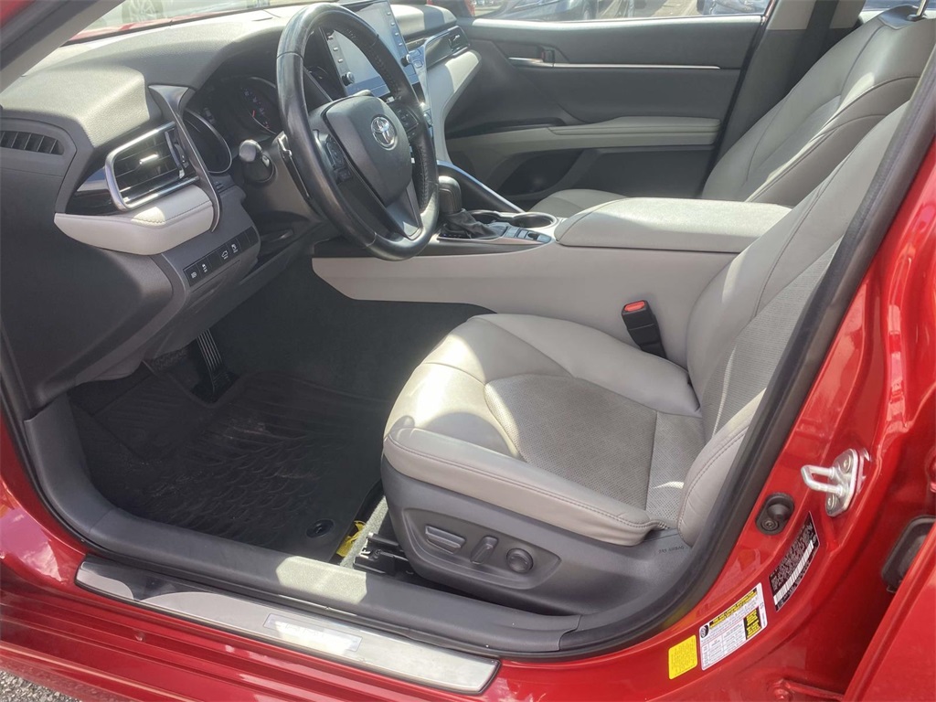 2021 Toyota Camry XSE photo 10