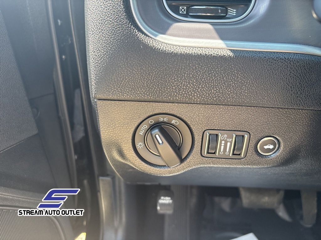 2022 Dodge Charger SXT photo 20