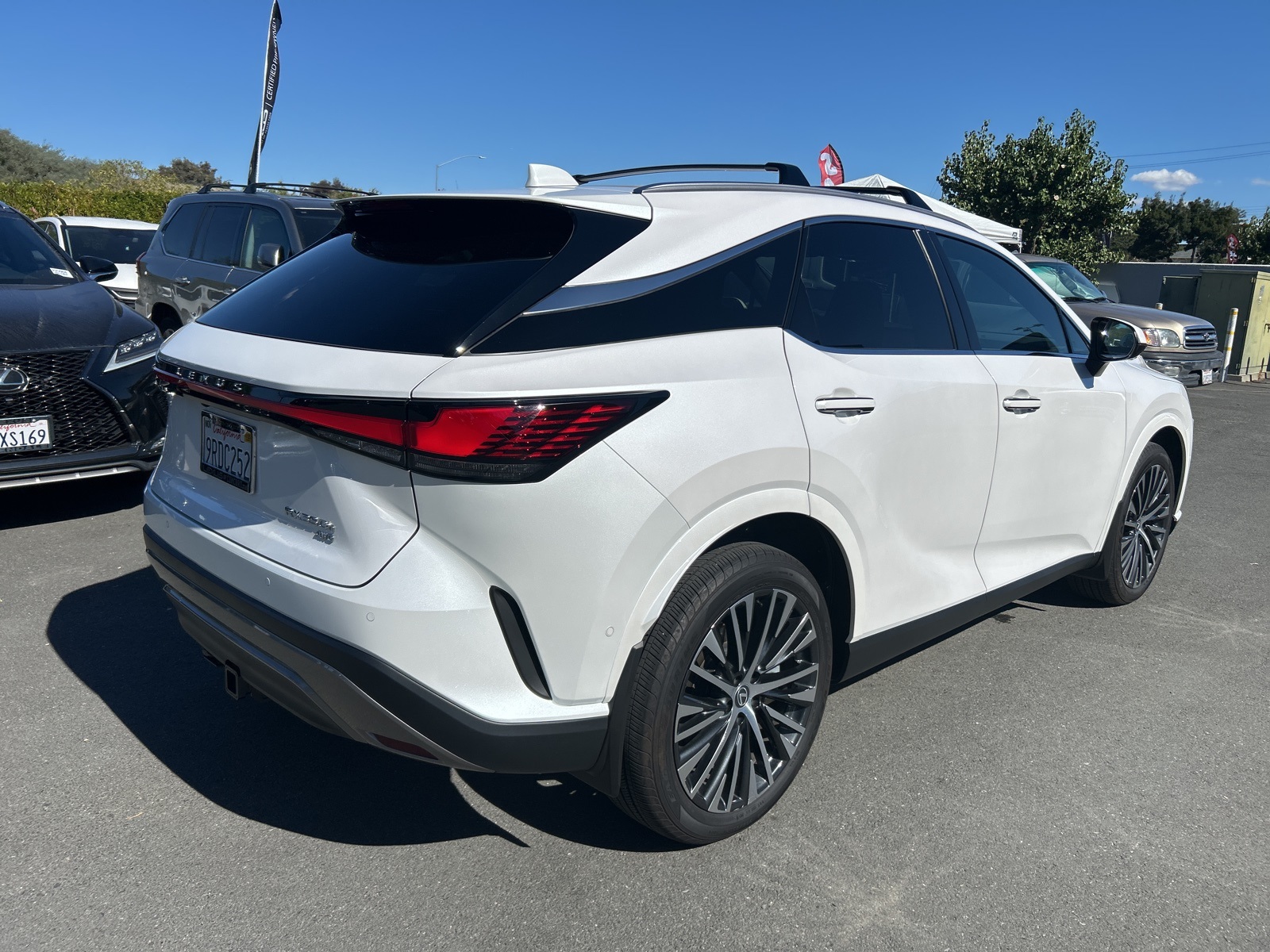 2024 Lexus RX 350h Premium photo 3