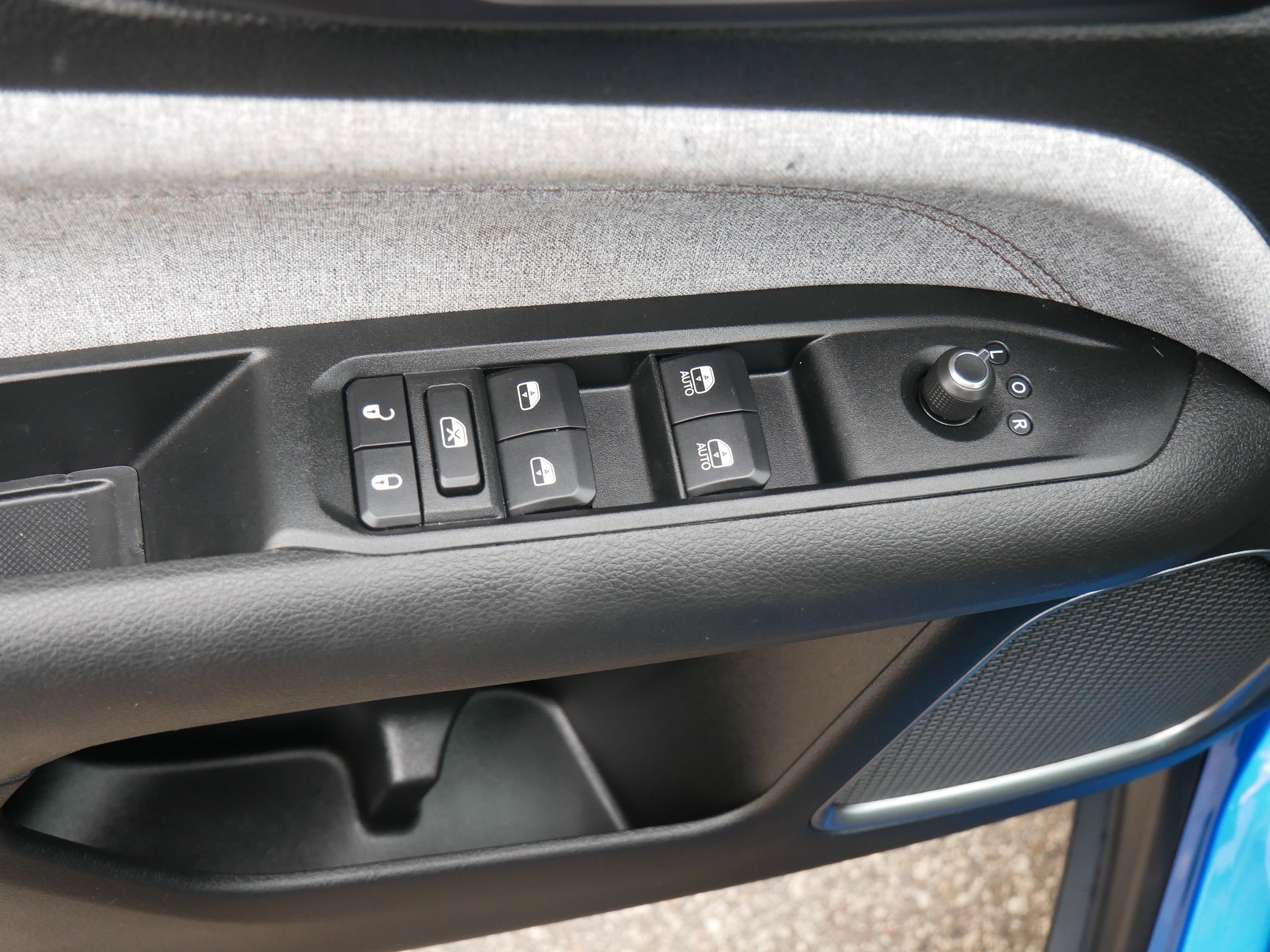 2022 Jeep Compass Latitude Lux photo 18