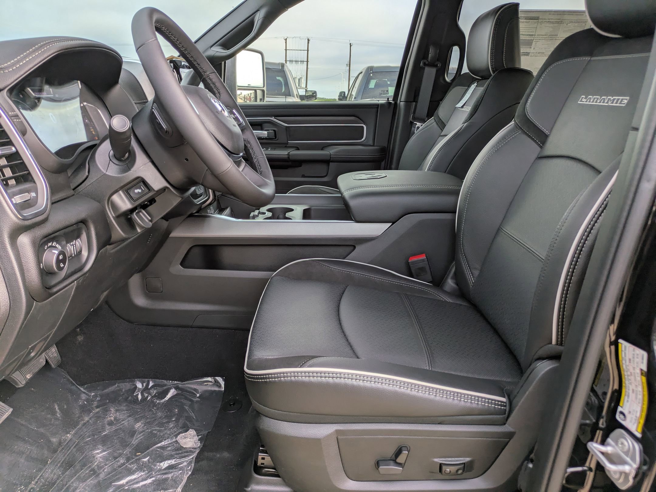 2026 Ram 2500 Laramie photo 8