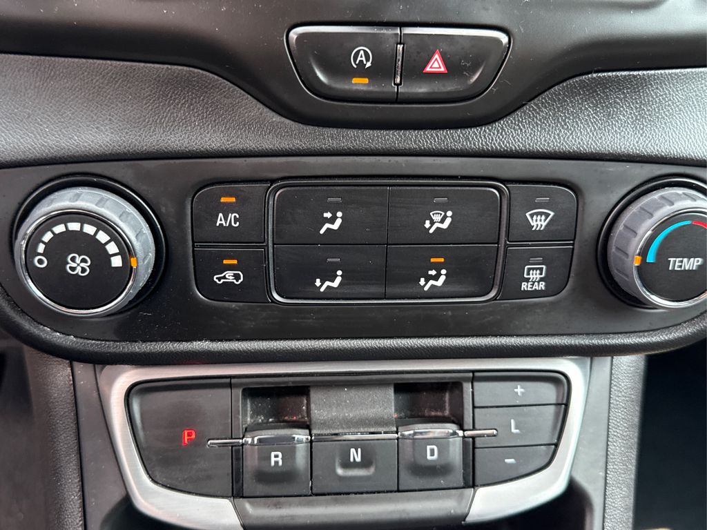 2023 Gmc Terrain SLE photo 28