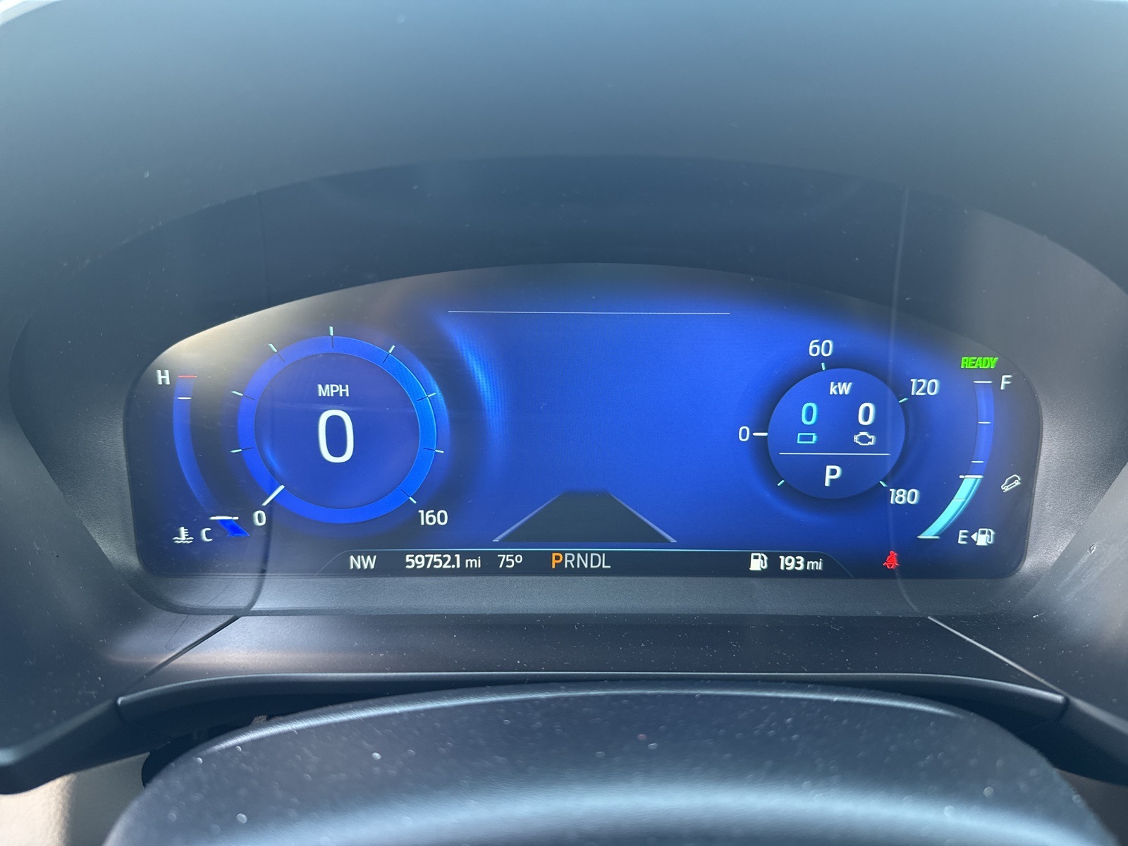 2020 Ford Escape Titanium Hybrid photo 4