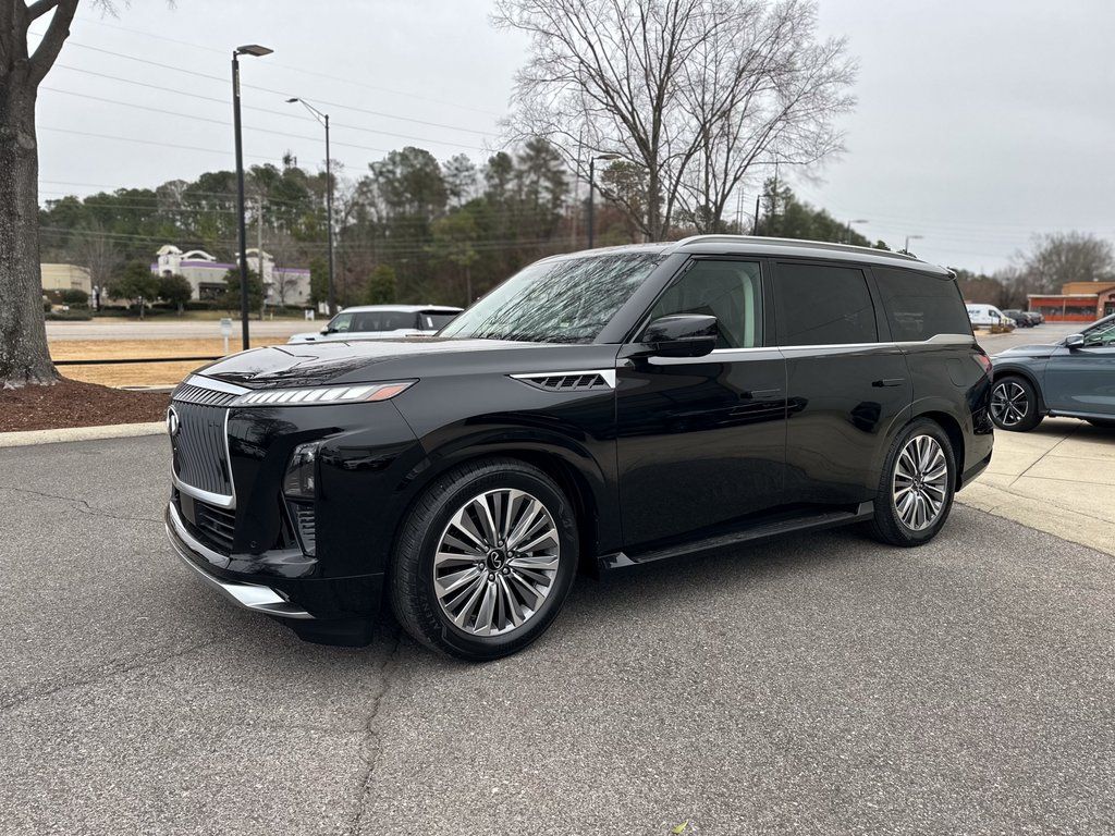 2025 Infiniti QX80 Luxe photo 5
