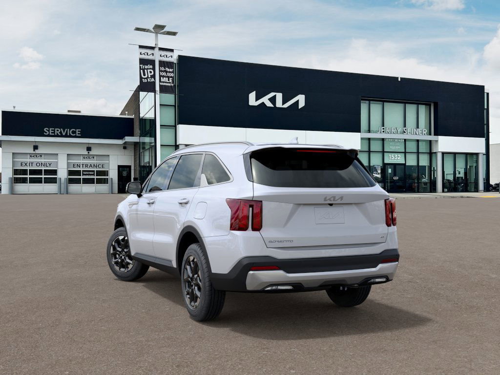2025 Kia Sorento S photo 4
