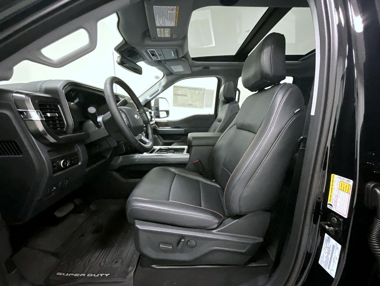 2025 Ford F-350 Lariat photo 10