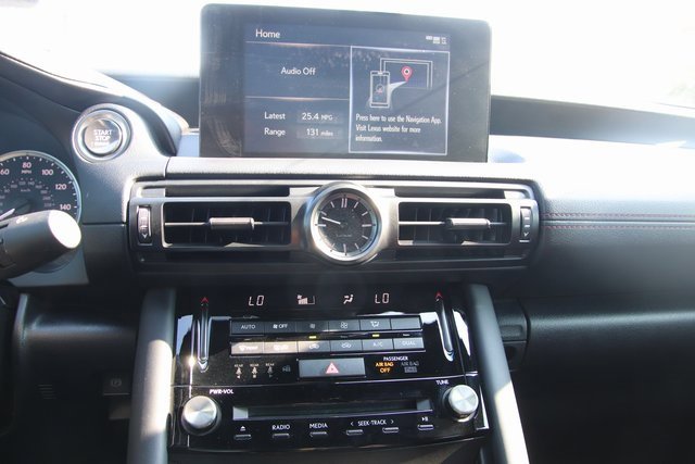 2024 Lexus IS 350 F SPORT photo 16