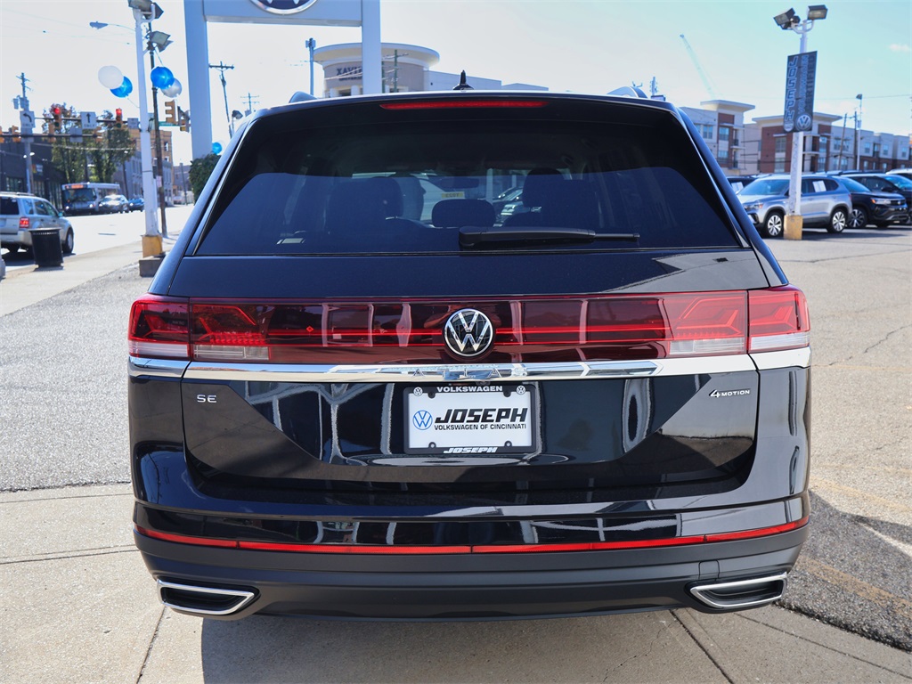 2026 Volkswagen Atlas SE photo 3