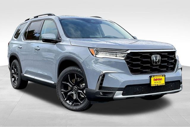 2025 Honda Pilot Touring's photo