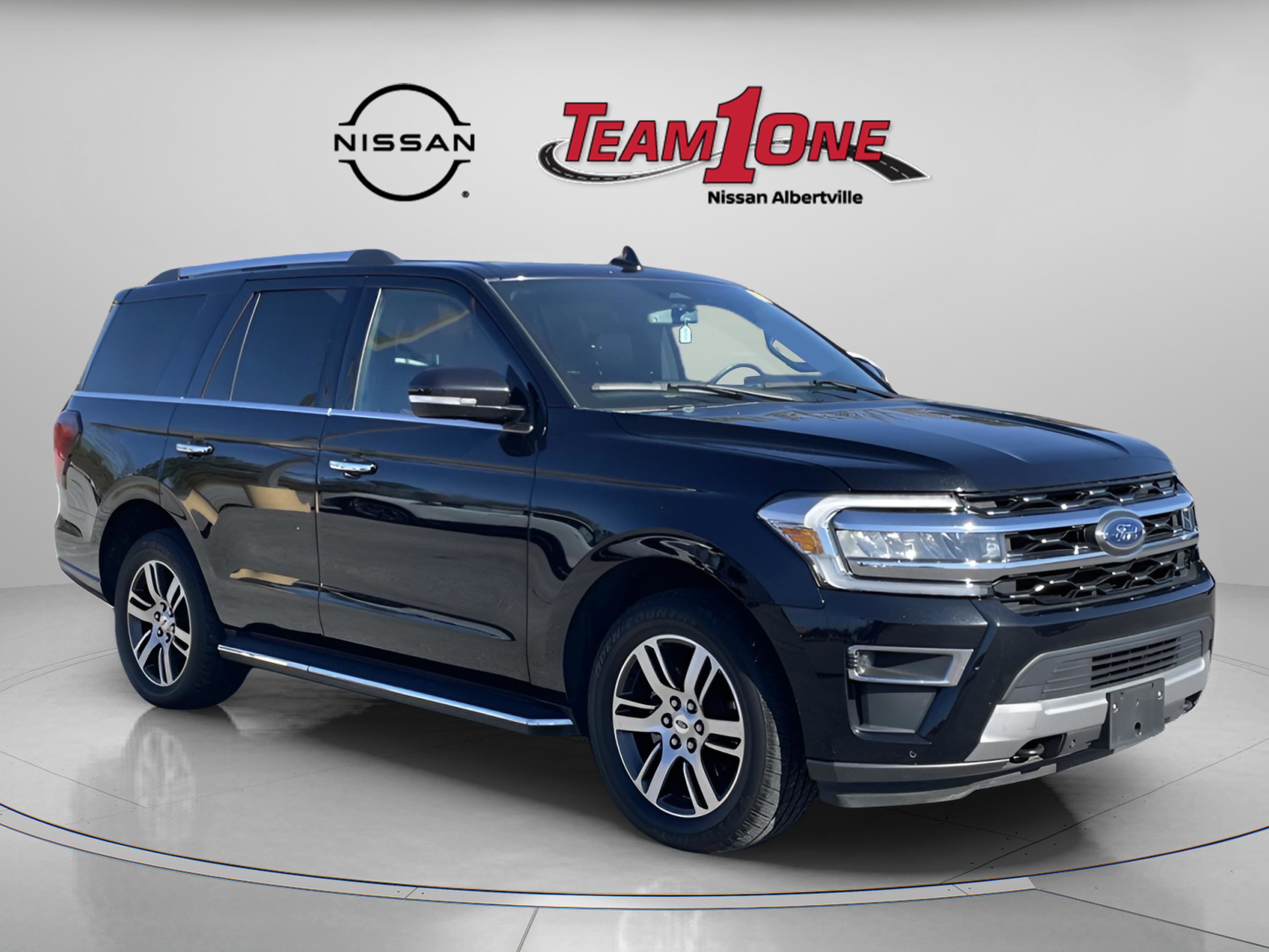 2023 Ford Expedition Limited's photo
