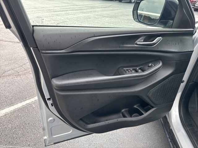 2023 Jeep Grand Cherokee Altitude photo 24