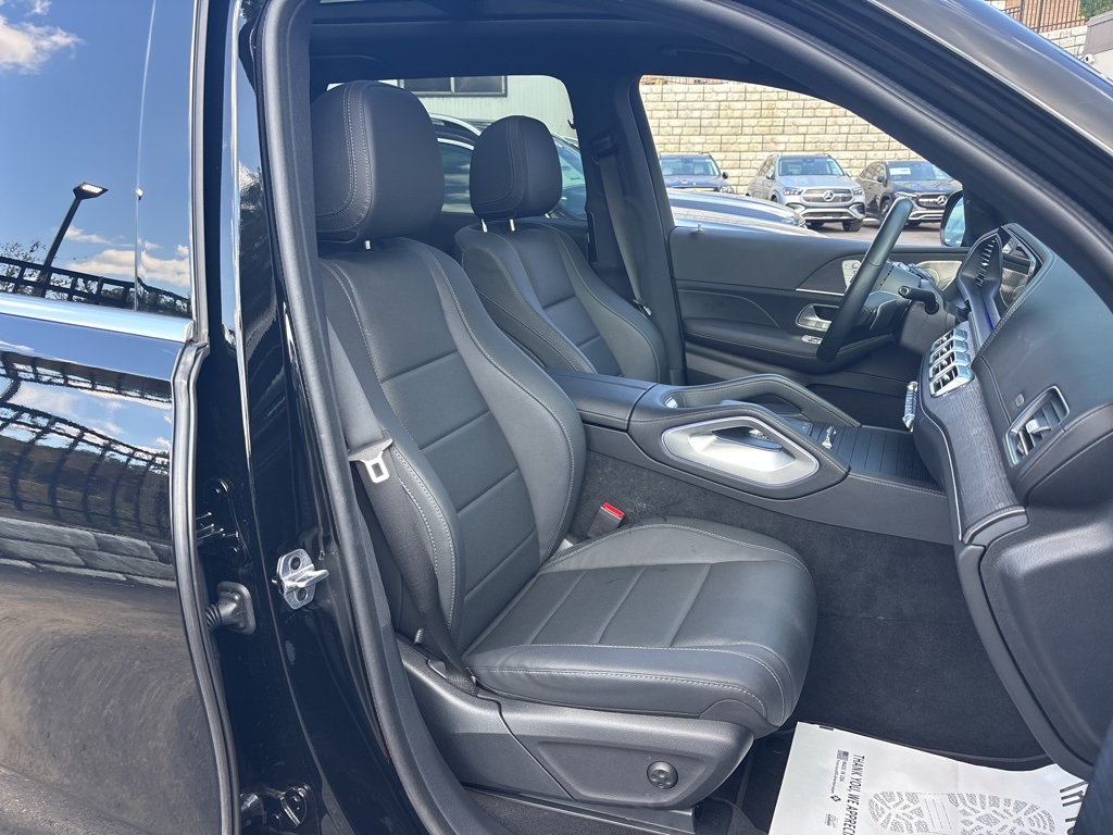 2025 Mercedes Benz GLS 450 4MATIC photo 18