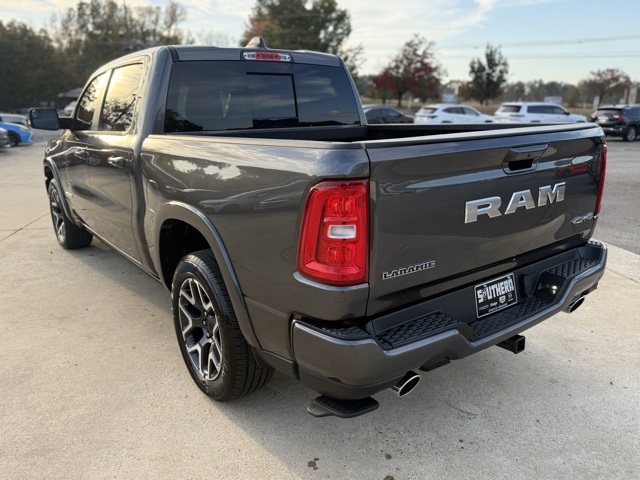 2025 Ram 1500 Laramie photo 3