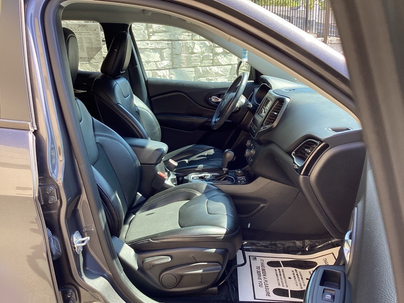 2020 Jeep Cherokee Altitude Sport photo 17
