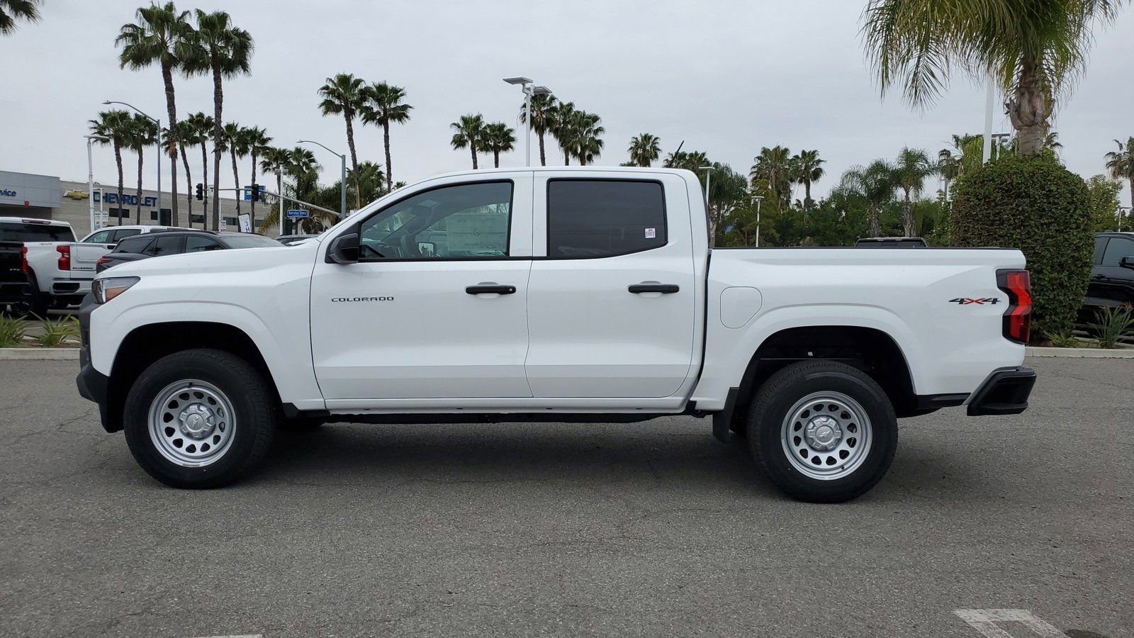 2025 Chevrolet Colorado Work Truck photo 2